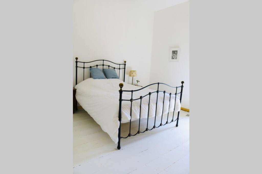 As Seen On A New Life In The Sun - Beautiful 3 Bedroom Cottage With Shared Pool Montboyer Buitenkant foto