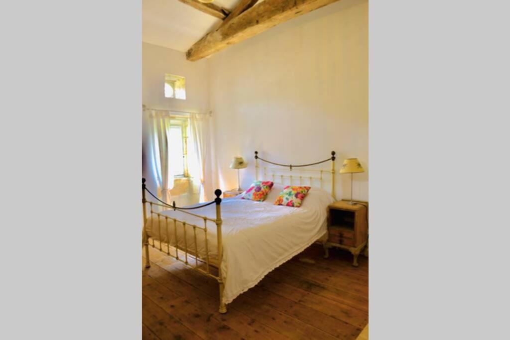 As Seen On A New Life In The Sun - Beautiful 3 Bedroom Cottage With Shared Pool Montboyer Buitenkant foto