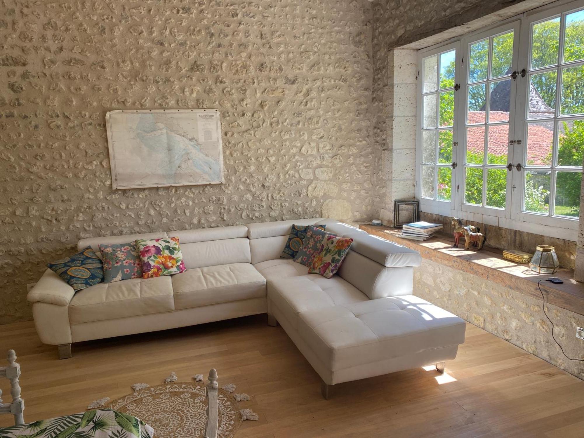 As Seen On A New Life In The Sun - Beautiful 3 Bedroom Cottage With Shared Pool Montboyer Buitenkant foto