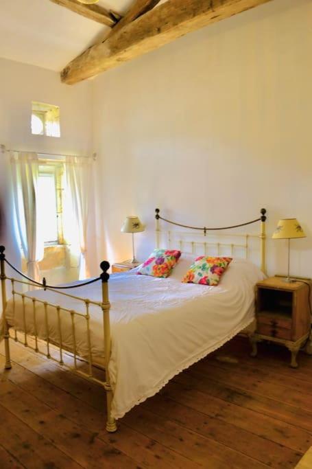 As Seen On A New Life In The Sun - Beautiful 3 Bedroom Cottage With Shared Pool Montboyer Buitenkant foto